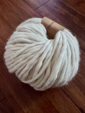 NWT We Are Knitters Cream Wool Bulky Chunky 10mm Yarn Ball Soft White Skein 7oz